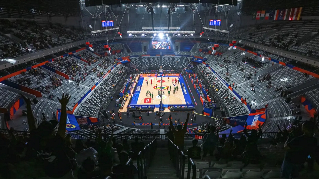 File:Indonesia Arena GBK - FIBA WC 2023 IRI vs BRA.jpg - Wikipedia