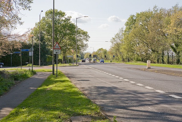 File:Junction of Rownhams Lane and A27 at North Baddesley - geograph.org.uk - 789882.jpg