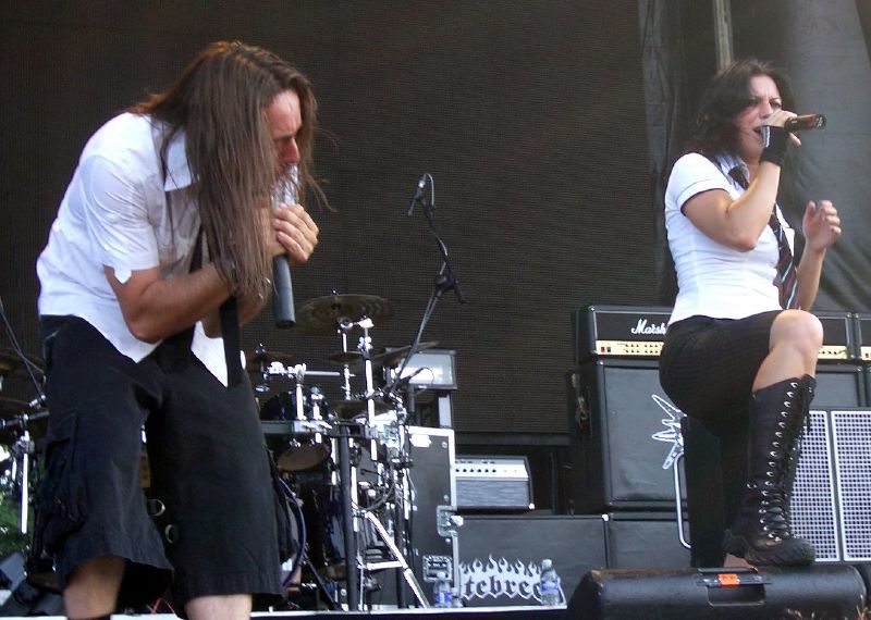 File:Lacuna Coil Ozzfest 2006.jpg