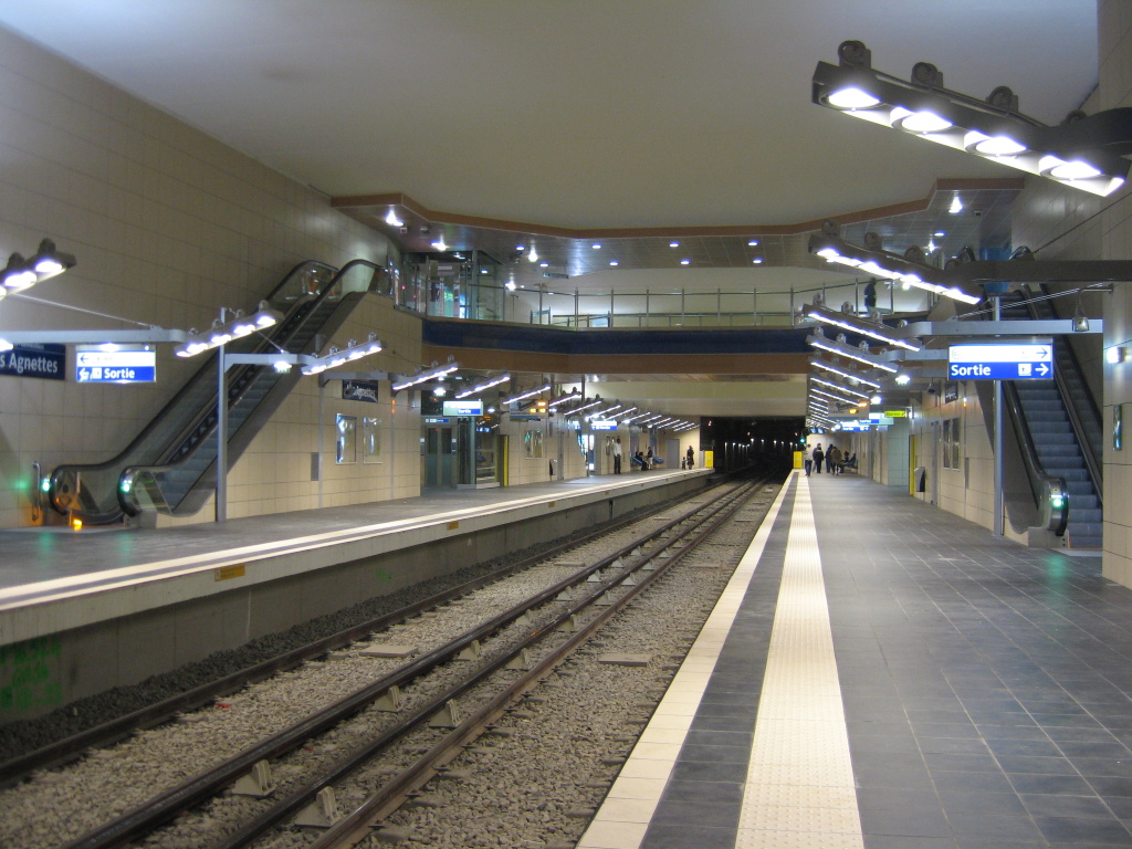 Les Agnettes (Paris Métro)