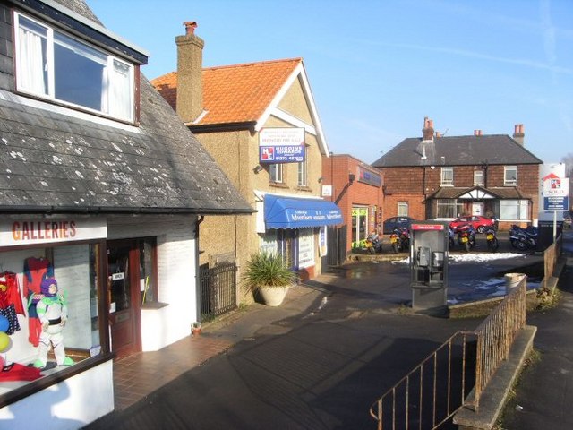 File:Local Shops on Leatherhead Road - geograph.org.uk - 1111902.jpg