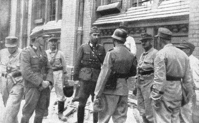 File:Major Sarnow and his Sprengkommando during the Warsaw Uprising.jpg