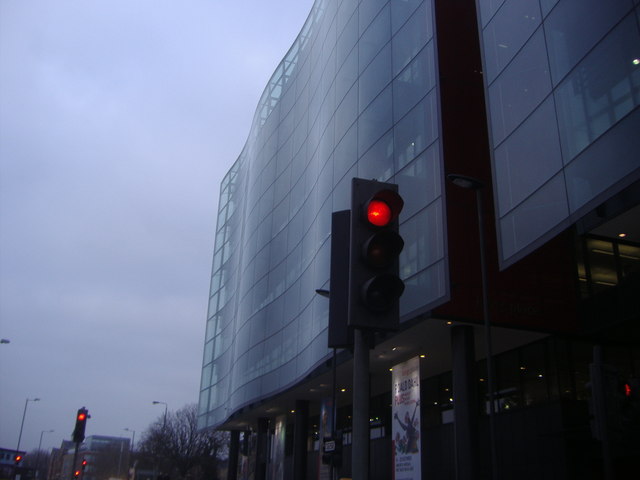 File:Modern building, King's Cross - geograph.org.uk - 1103220.jpg