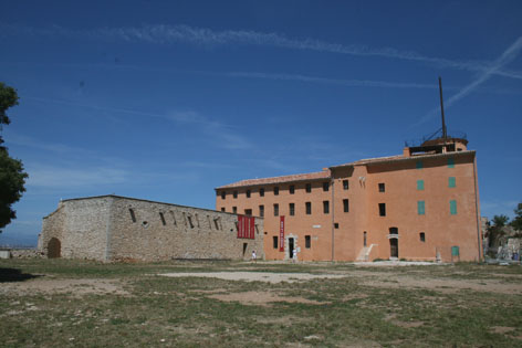 Musée du Masque de fer et du Fort Royal — Wikipédia