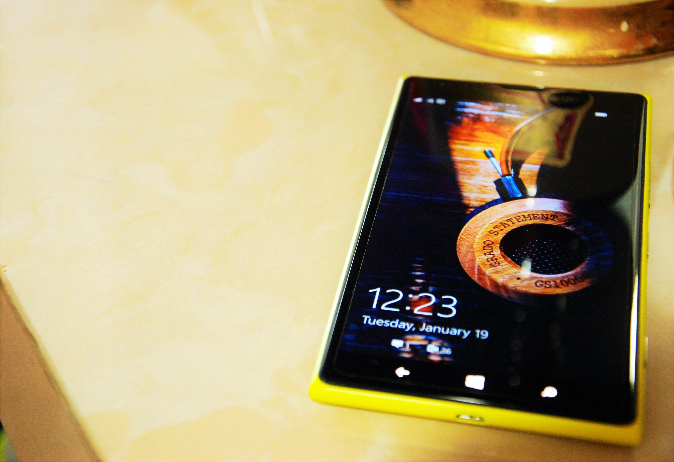 lumia 1520 yellow