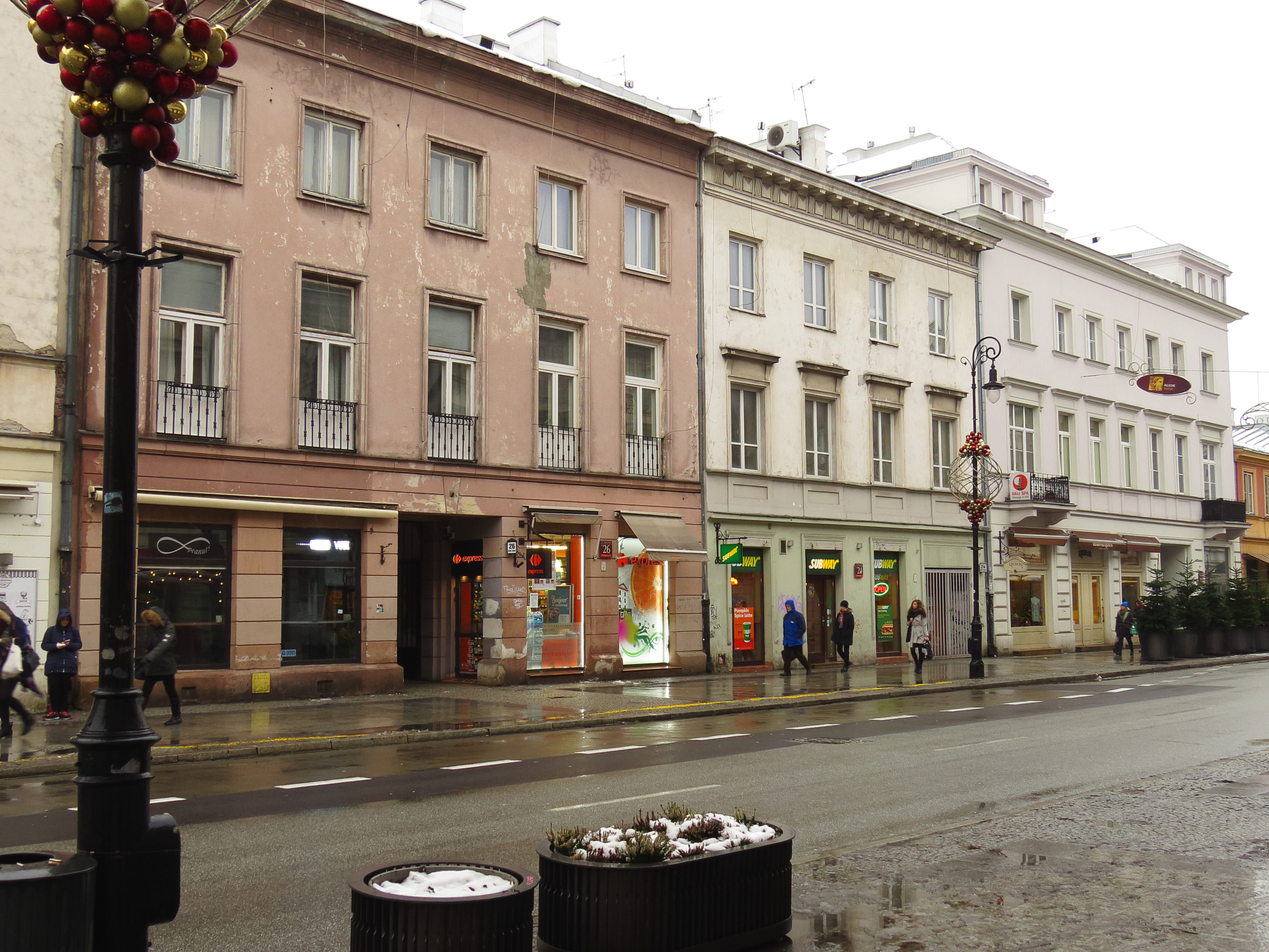 File:Nowy Świat 22-26 Warszawa.jpg - Wikimedia Commons