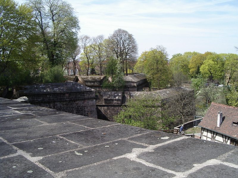 File:Nuremberg defensive wall north f burggarten bastion f e.jpg