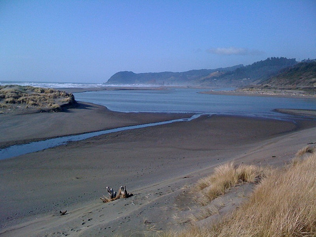 File:Pistol River mouth, Pacific Ocean.jpg