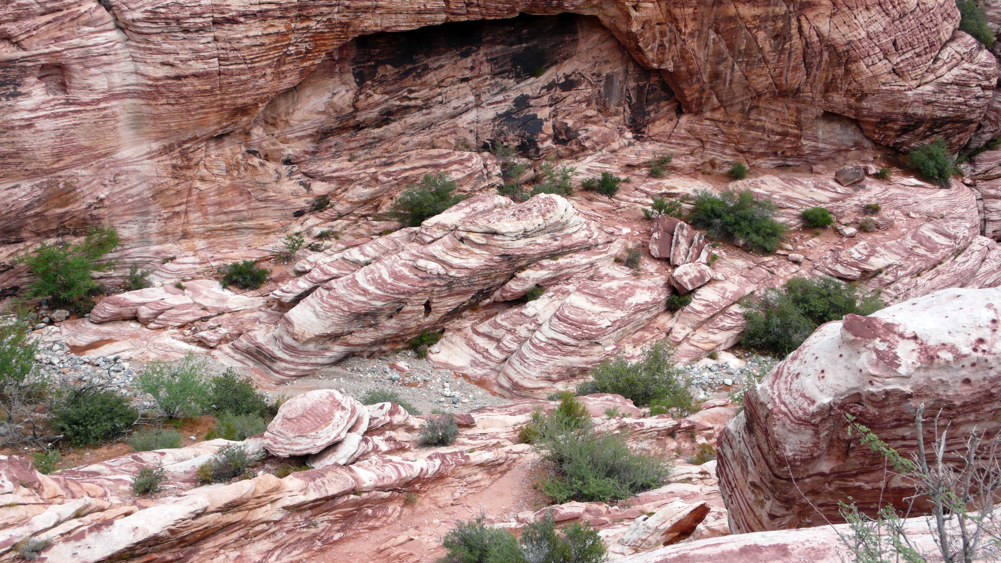 Каньон 2. Red Rock Canyon National Conservation area. Rocky Canyon tileworks.