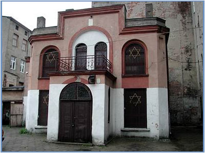 File:ReicherówSynagogue1.jpg