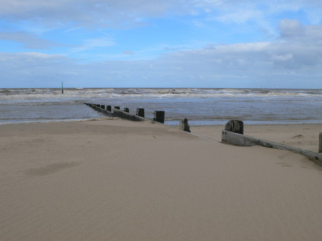 can you take dogs on rhyl beach