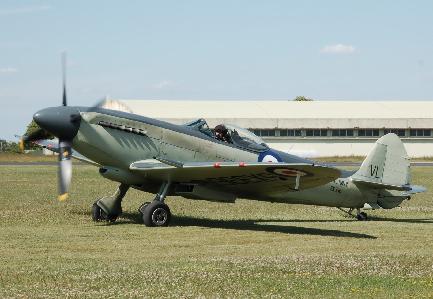 Seafire_105-sx336_before_display_at_cotswoldairshow_2010_arp.jpg