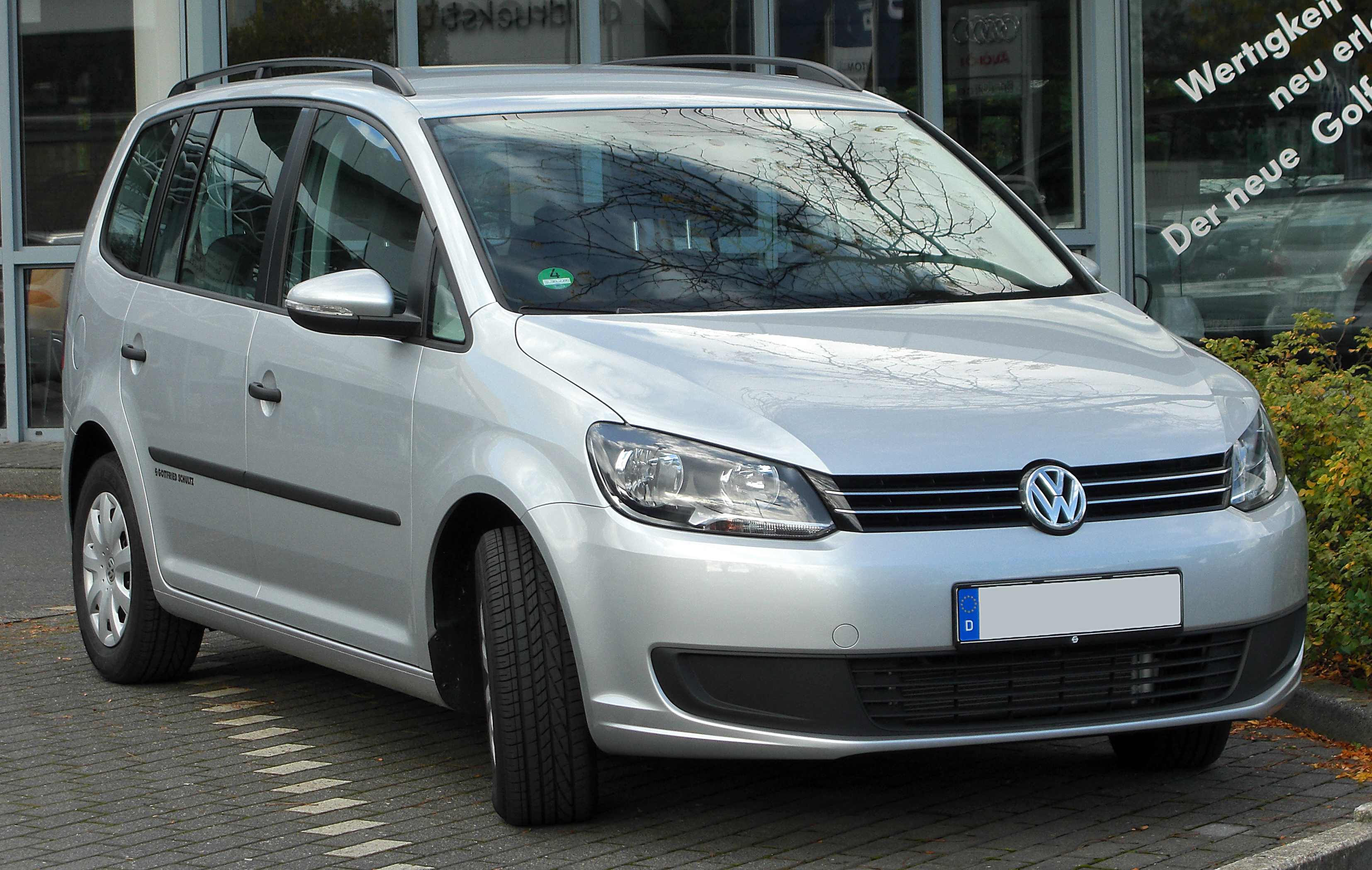 Bestand:VW Touran II. Facelift front - Wikipedia