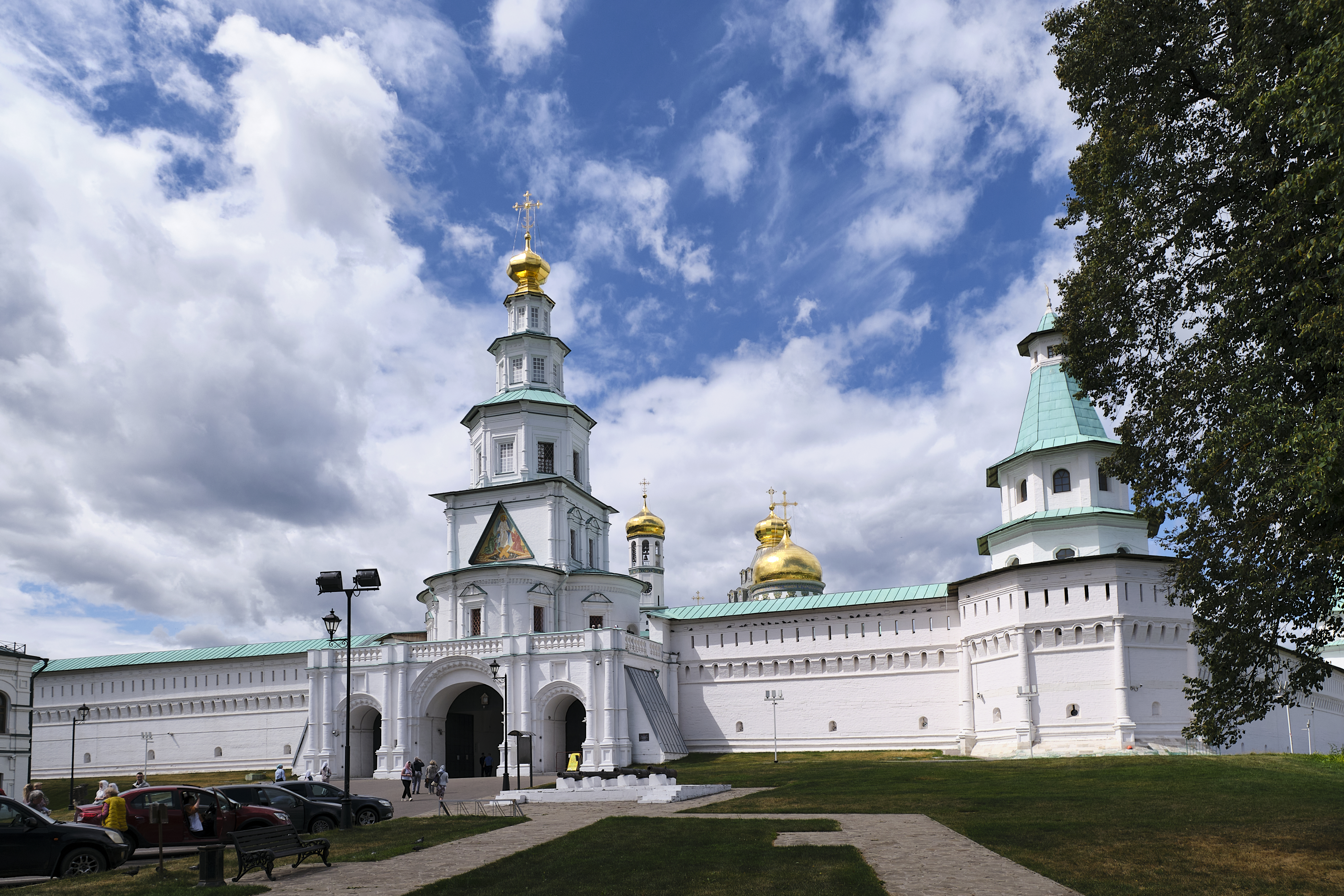 Надвратная Церковь в Великом Новгороде