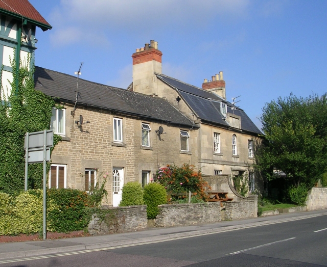 File:30-32 Marshfield Road - geograph.org.uk - 947105.jpg