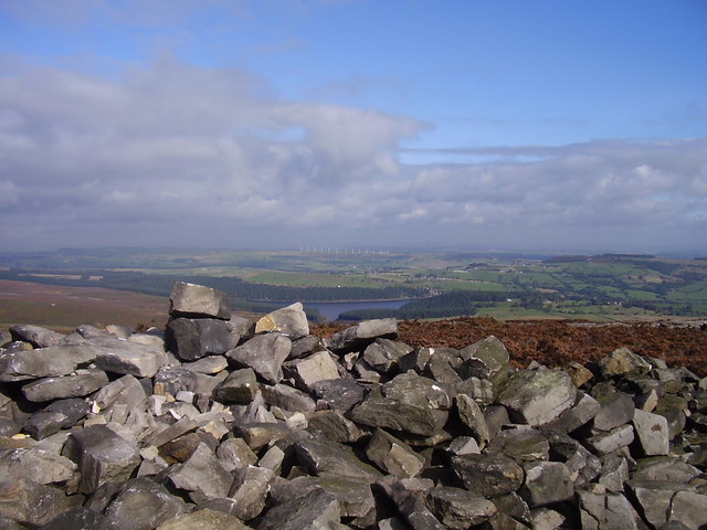 File:Ancient cairn on Pike Lowe - geograph.org.uk - 1716369.jpg