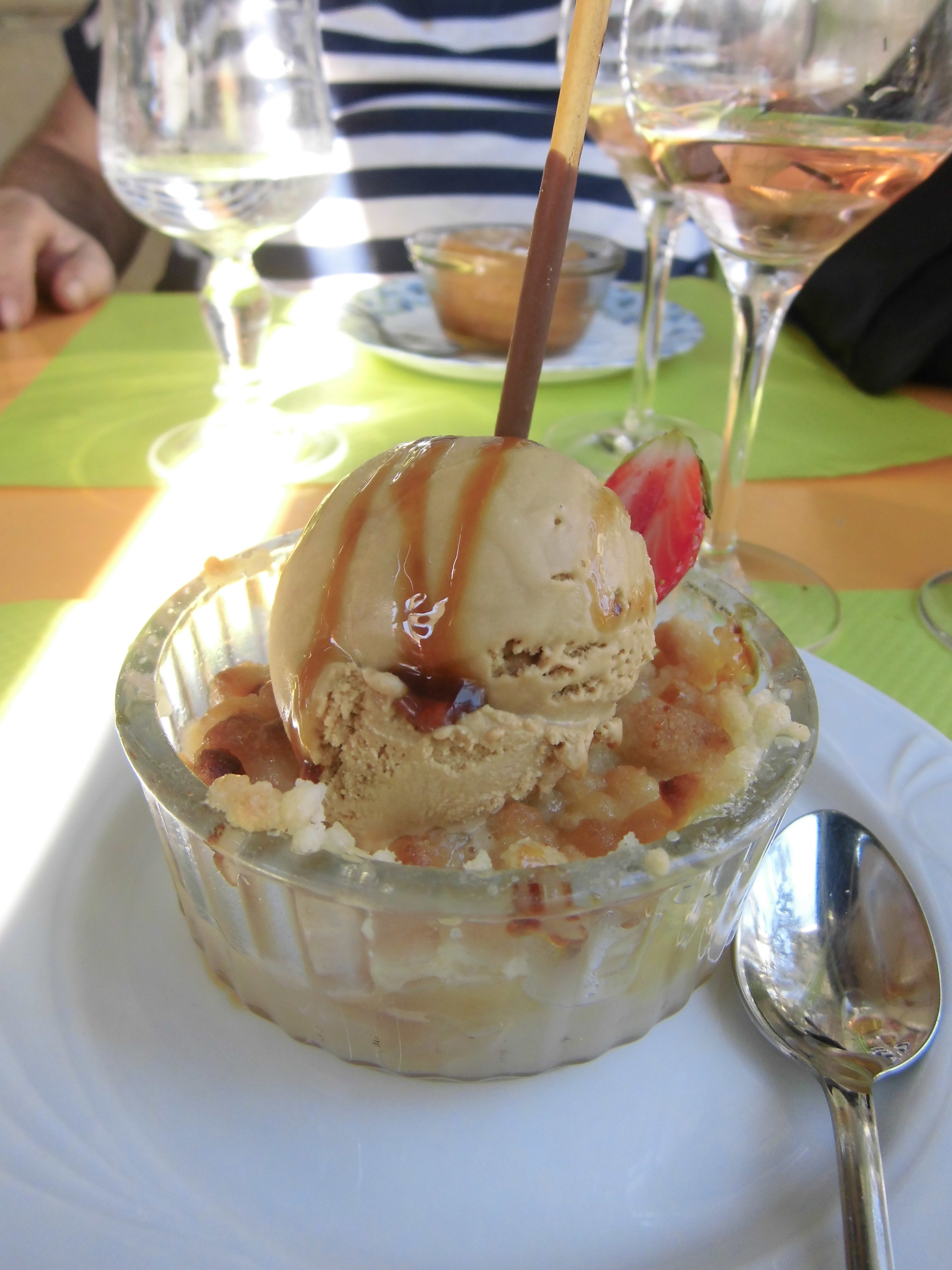 File Apt Chat Qui Peche Crumble Glace Jpg Wikimedia Commons