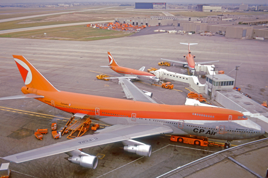 Boeing_747-217B_C-FCRA_CP_TOR_270775_edi