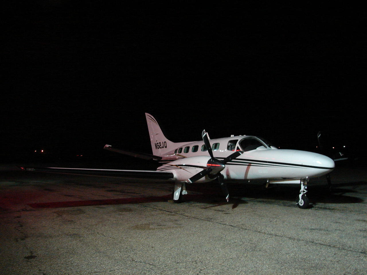 Cessna 441 Conquest II (293509342).jpg