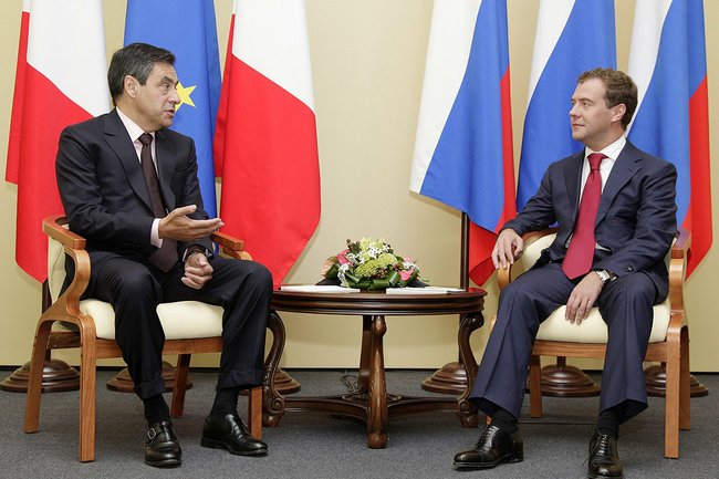 File:Dmitry Medvedev with François Fillon 14 September 2009-3.jpg