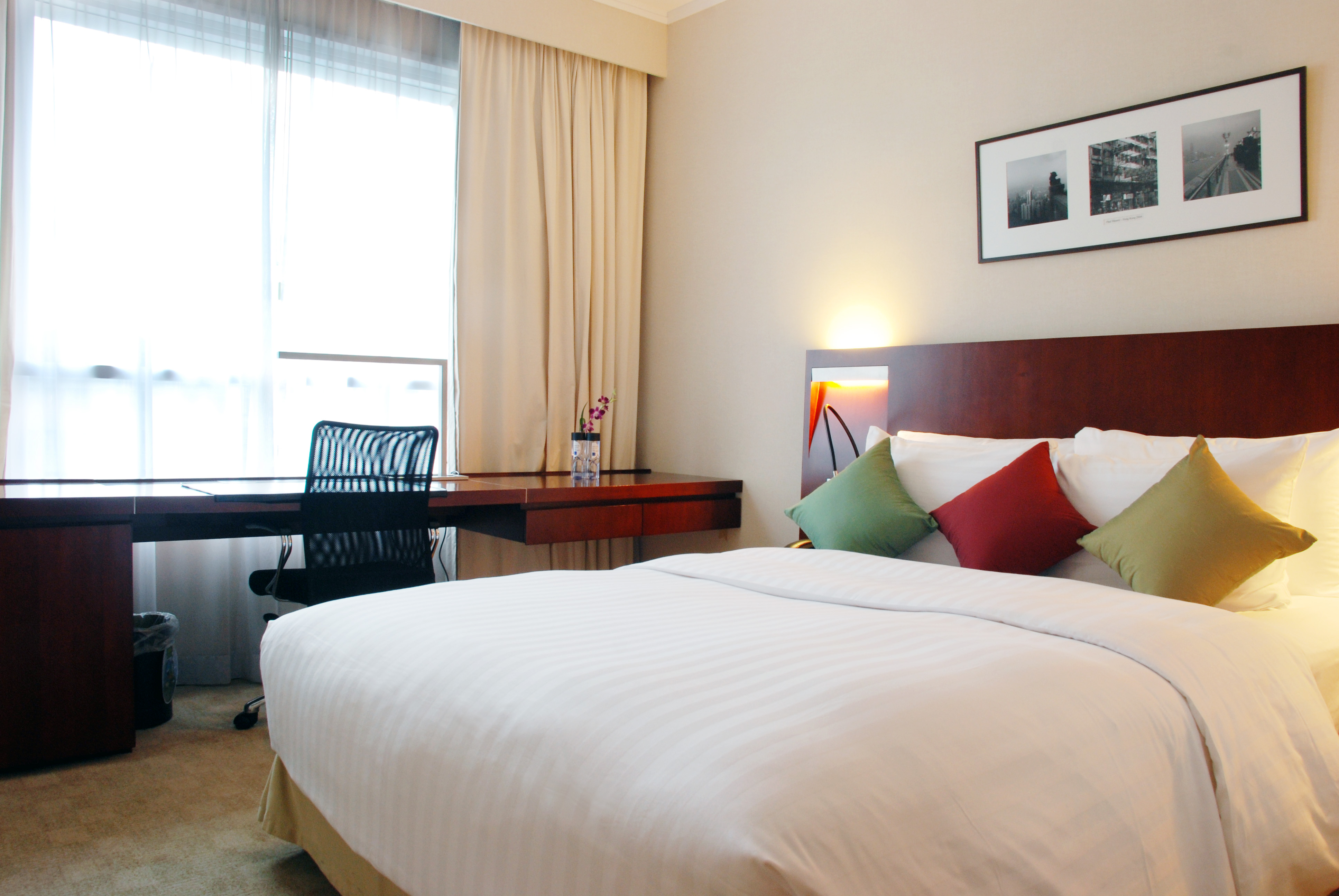 Executive Premier Room - Novotel Century Hong Kong Hotel.jpg