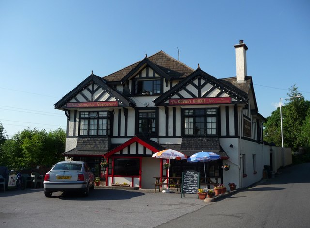 File:Exeter , Thai Shanghai Restaurant and Cowley Bridge Inn - geograph.org.uk - 1345944.jpg