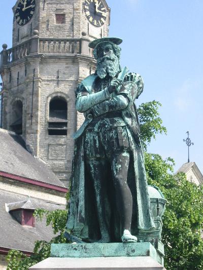 File:Gerardus Mercator statue.jpg