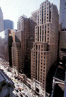 <span class="mw-page-title-main">Graybar Building</span> Office skyscraper in Manhattan, New York