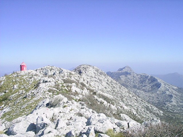 File:Hlavni hreben Mosoru, Vickov stup (1325m.n.m.).jpg