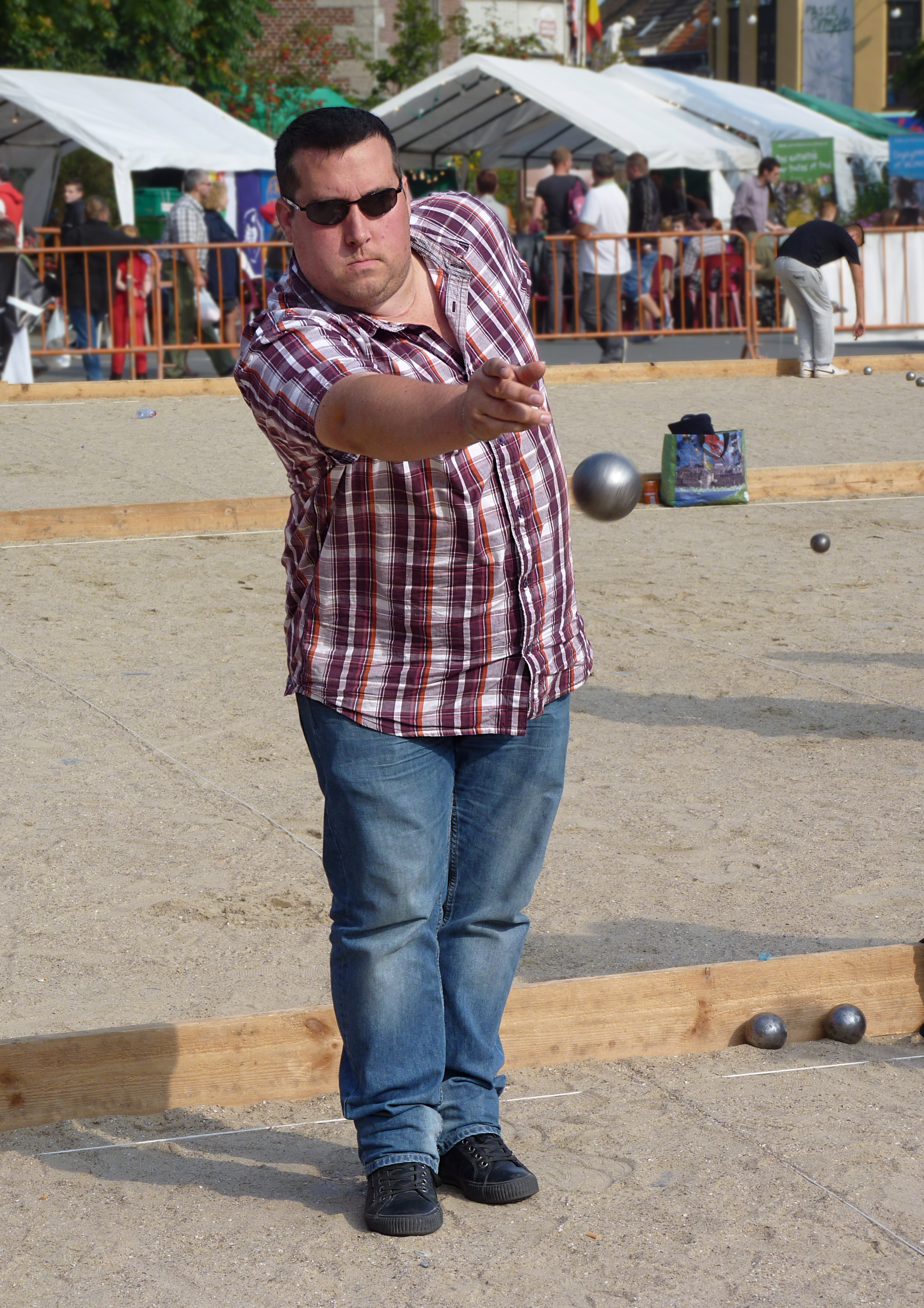 Fichier Joueur De Petanque J2 Jpg Wikipedia