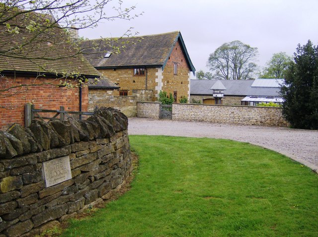 File:Leigh Lodge - geograph.org.uk - 458081.jpg