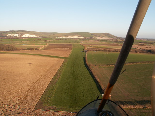 File:Looking towards Mount Caburn and cliffs at Lewes - geograph.org.uk - 355910.jpg