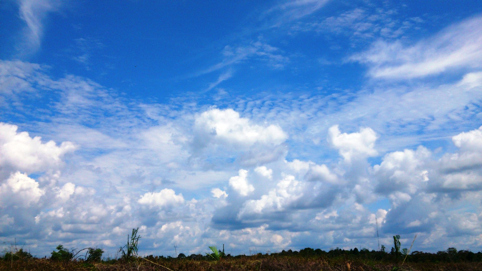 File Mendung di langit  biru  57 JPG Wikimedia Commons