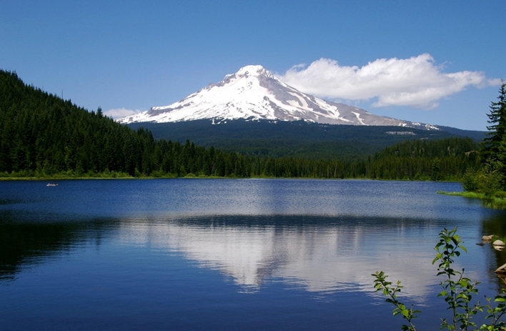 File:Mt Hood from Trillium Lake.jpg