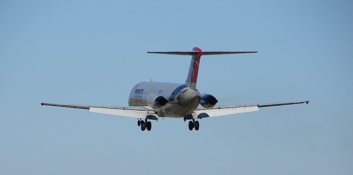 Northwest Airlines DC-9 (299117209).jpg