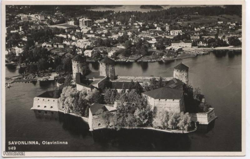 File:Olavinlinna from air 1930s.jpg