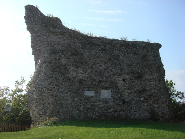 Remains of Clare castle keep - geograph.org.uk - 980544