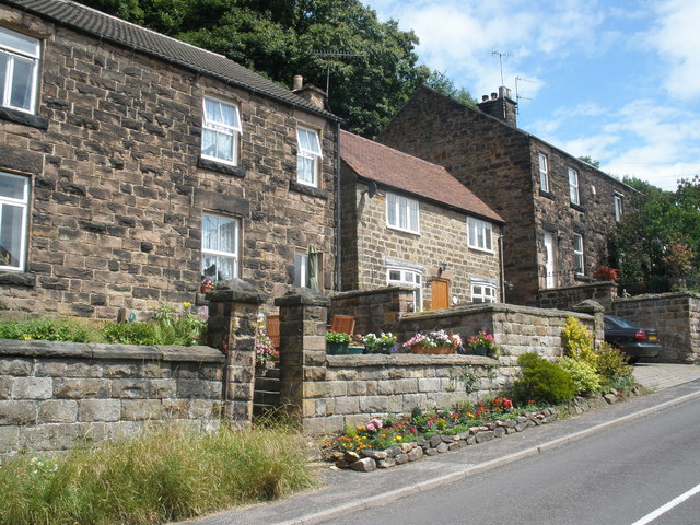 Stone cottages, Whatstandwell - geograph.org.uk - 1409029