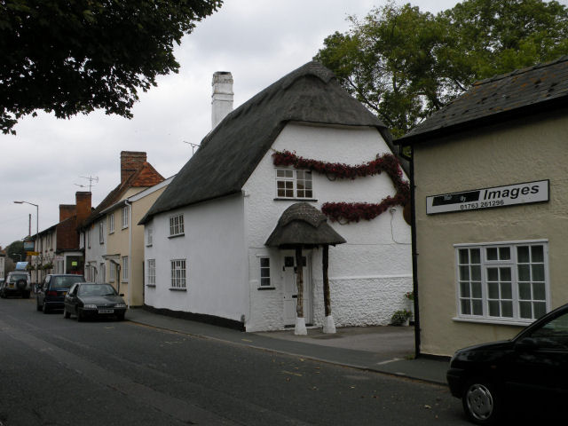 File:Thatched Cottage in Melbourn High Street - geograph.org.uk - 1004833.jpg