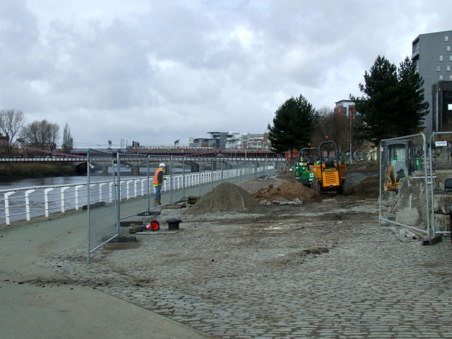 File:The Clyde Walkway - geograph.org.uk - 3415588.jpg