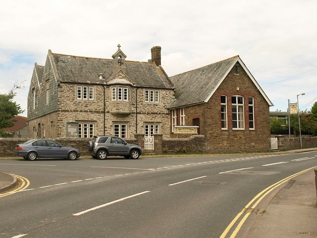 File:The Old School House, Pelynt - geograph.org.uk - 895540.jpg