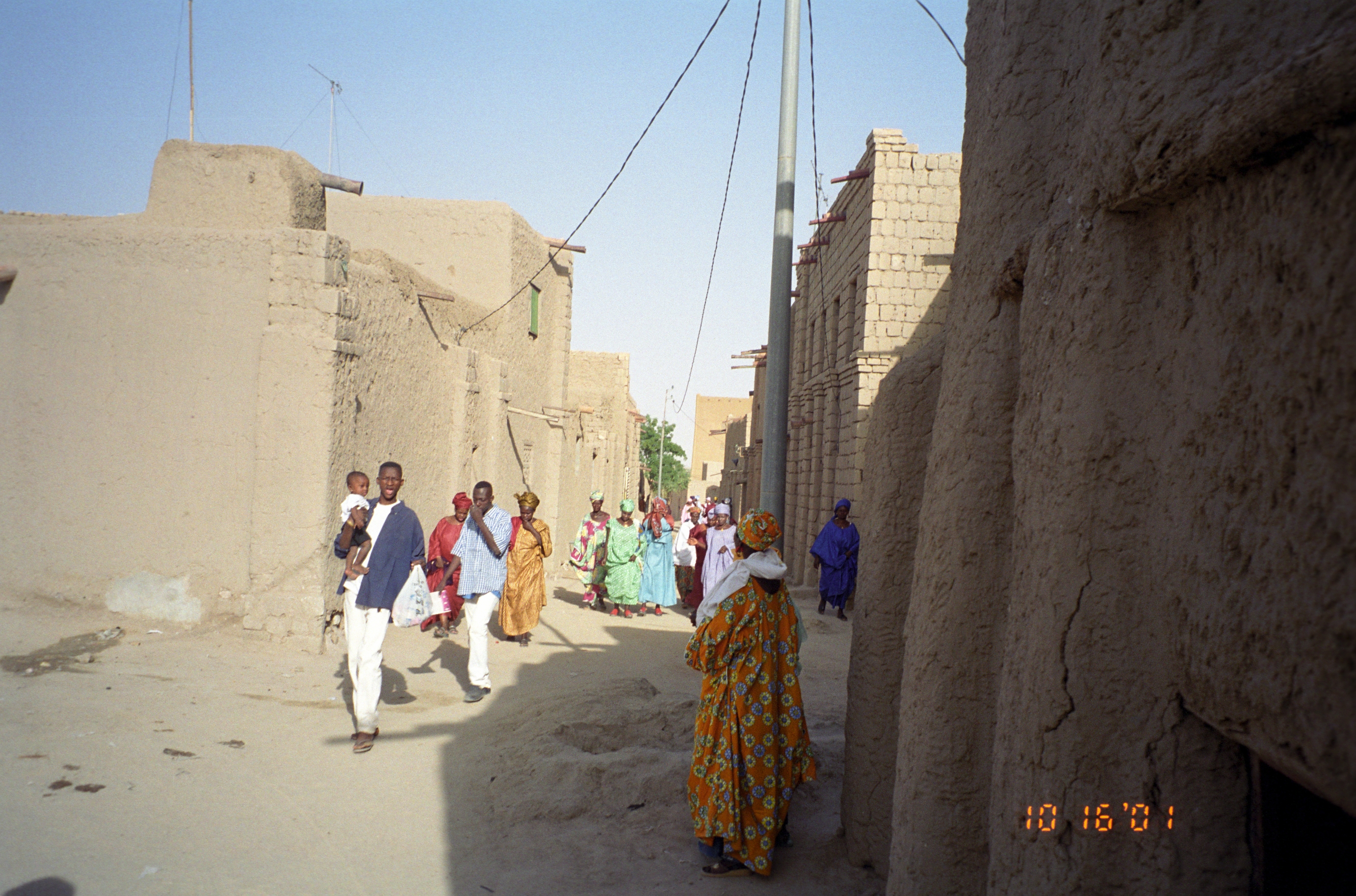 Timbuktu_Wedding_Party_%286919647%29.jpg
