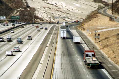 File:Truck bypass lanes for I-15 and I-405 interchange.jpg