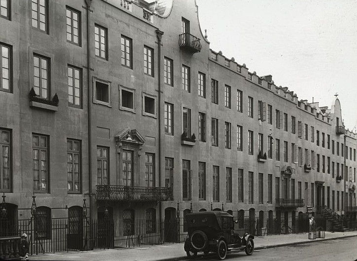 File:Turtle Bay in 1920.jpg