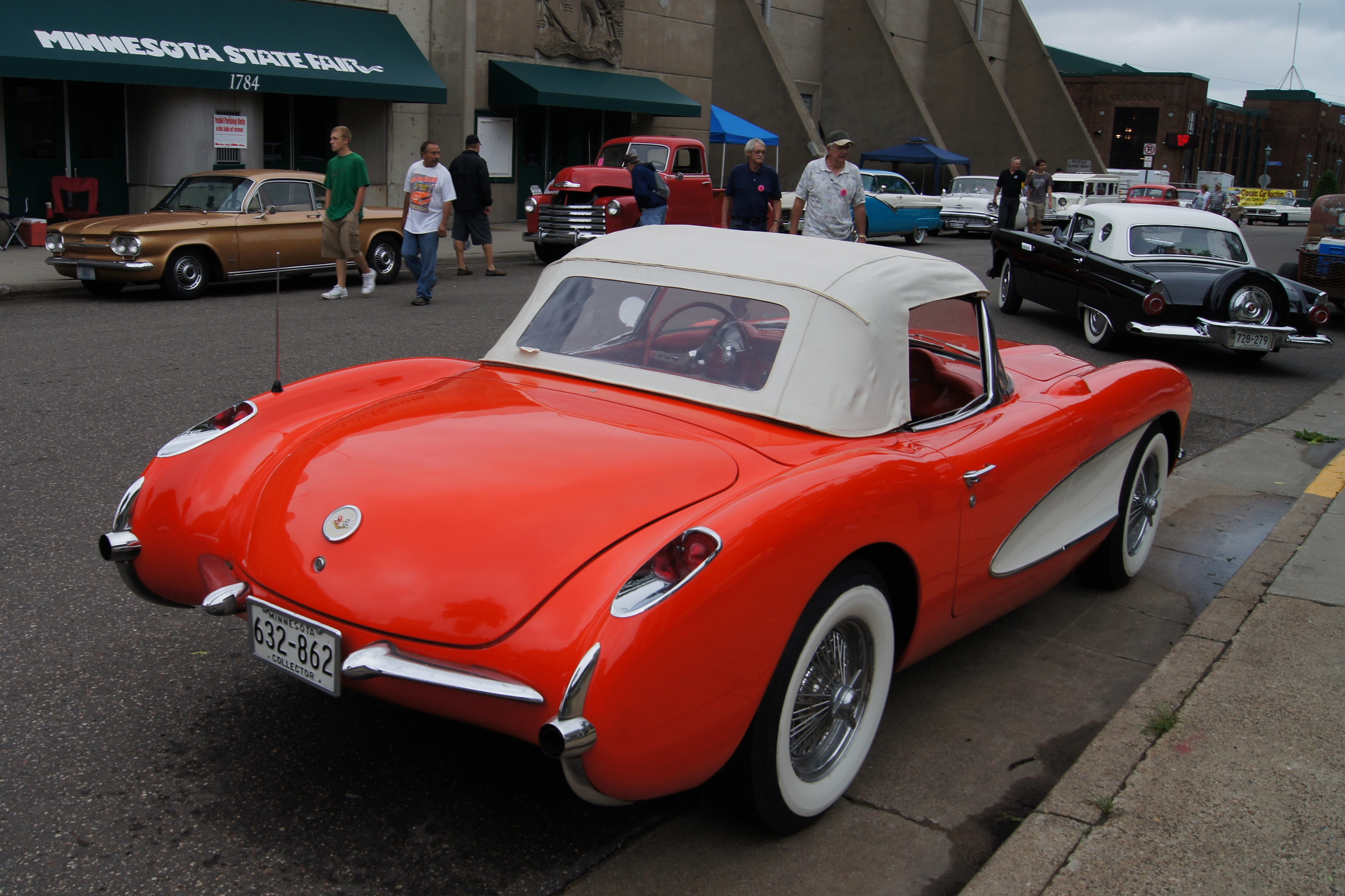 Chevrolet Corvette 56