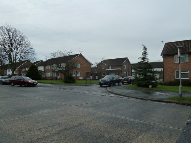 File:Approaching the junction of Aldsworth Avenue and Aldsworth Court - geograph.org.uk - 2185839.jpg