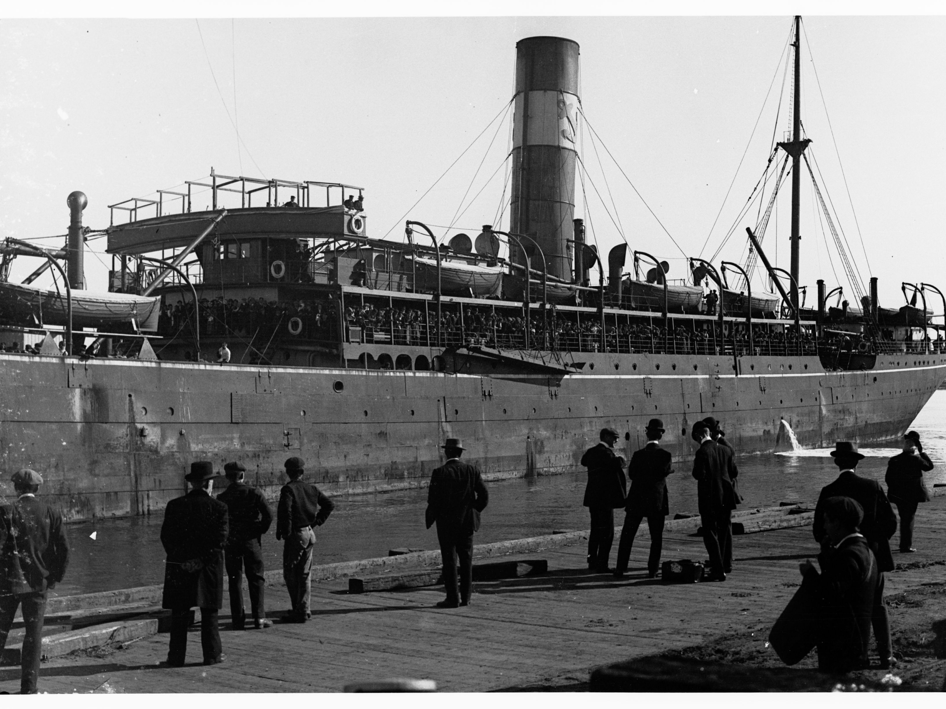 immigrant steamship