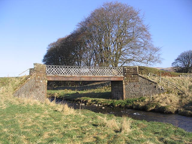 File:Bridge over the Garroch Water - geograph.org.uk - 377383.jpg