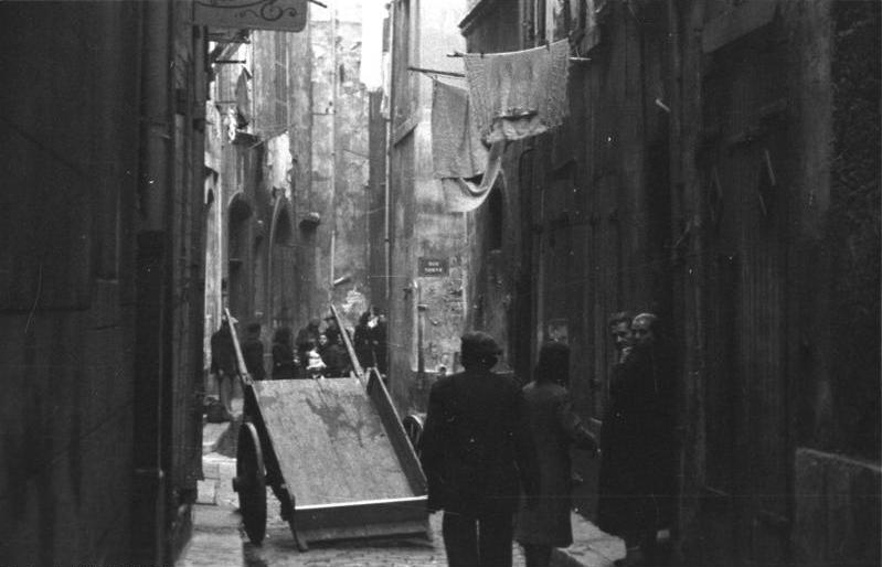 File:Bundesarchiv Bild 101I-027-1473-18, Marseille, altes Hafenviertel.jpg