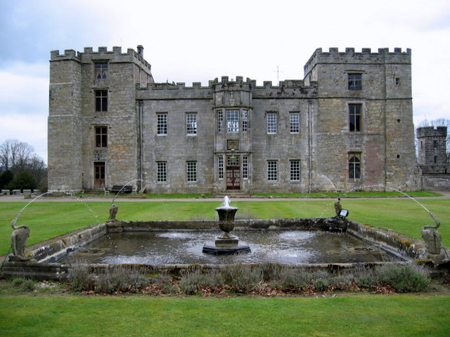 File:Chillingham Castle - geograph.org.uk - 1282710.jpg